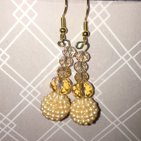 đź’•Pearls and Champagne Crystals - Picture 1 of 2